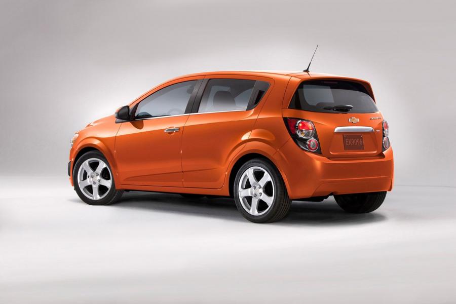 Chevrolet Sonic 2011 года  (фото 4 из 5)